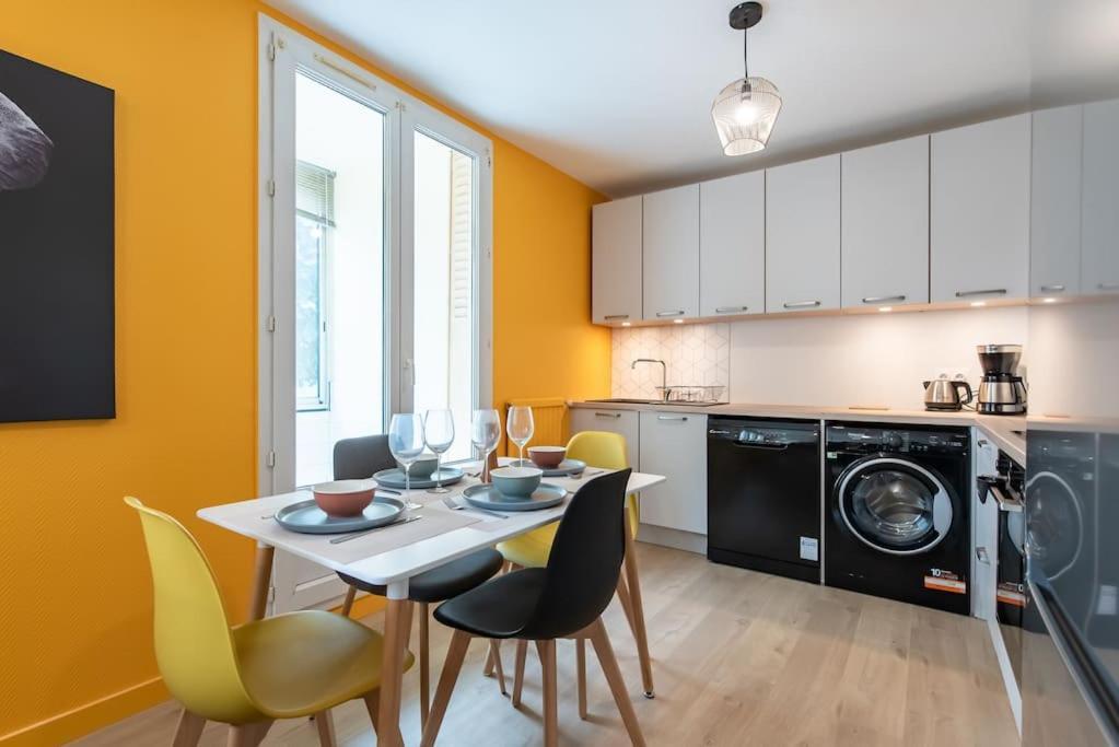 Appartement Renove Pour 6 Avec Parking 维勒班 外观 照片